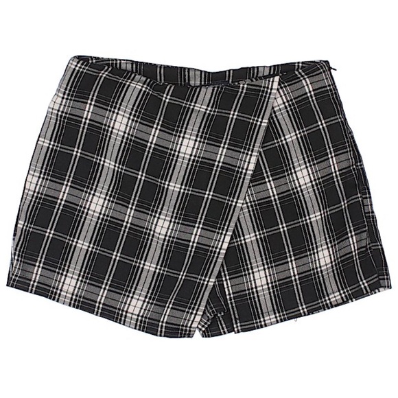 Brandy Melville Pants - Brandy Melville Melanie Plaid Shorts